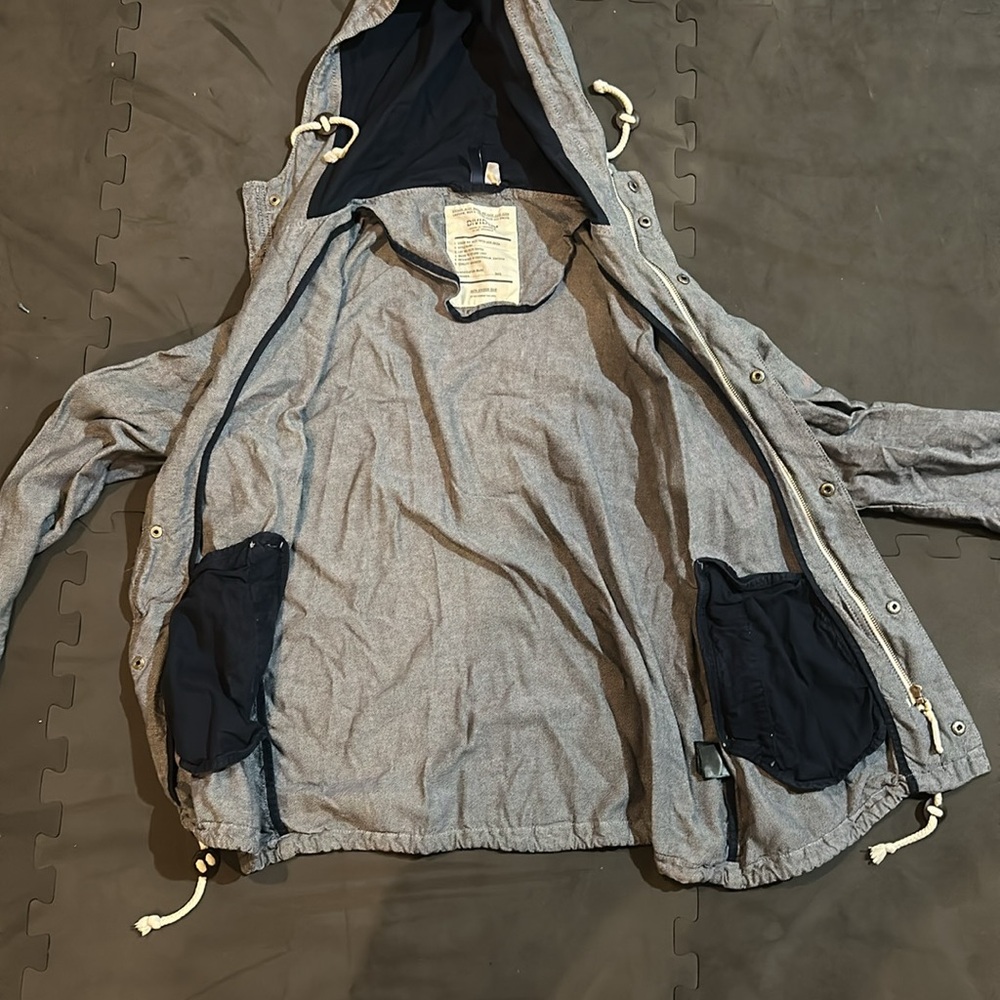 H&M light fall jacket - Picture 2 of 4